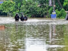 Sri Lanka cierra las escuelas debido a que las inundaciones y los deslizamientos de tierra provocados por las fuertes lluvias han dejado siete muertos