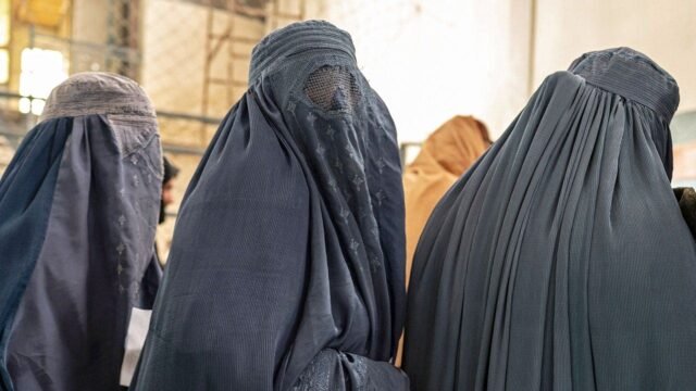 cc86f9d6-burqa-women-kabul.jpg