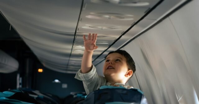 child-on-airplane-640x335.jpg