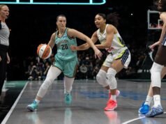Sabrina Ionescu ha rivolto l’attenzione ad altri due punti dopo il disprezzo della rosa ai Mondiali