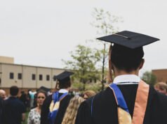 Il Dipartimento di Giustizia (DOJ) fa causa ad Arizona, Nuovo Messico, Oregon e Washington per le rette universitarie concesse agli immigrati clandestini