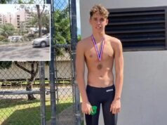 Campione di nuoto nudo accusato di aver picchiato a morte una guardia di sicurezza con una bottiglia d’acqua in un resort alle Hawaii