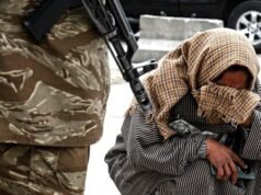Le donne afghane “cancellate” dai talebani a cinque anni dal disastroso ritiro di Biden