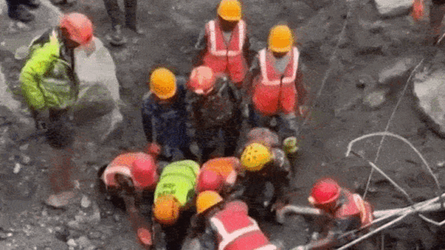 0110a114721f8a33e6a092a99bb1d89114d968f0622ed48c8941bb4b7c22a7fc.gif