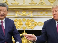 Trump si è offerto di vendere armi alla Cina, dice l’ambasciatore americano