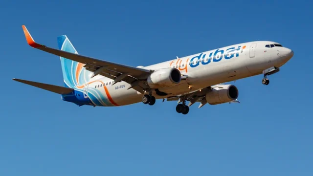 “Sangue nella cabina di pilotaggio”: l’accoltellamento del pilota sul volo per Tel Aviv suscita timori di dirottamento “Sangue nella cabina di pilotaggio”: l’accoltellamento del pilota sul volo per Tel Aviv suscita timori di dirottamento