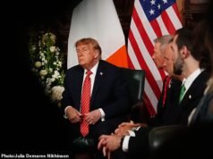 Trump definisce il leader saudita Mohammed bin Salman un “mio caro amico” e rivela di aver avuto una conversazione telefonica “ottima e piacevole”… poche ore dopo che una vedova dell’11 settembre aveva aspramente criticato il regno arabo per aver “sostenuto” i terroristi