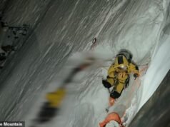 Abbandonato a morire a 27.000 piedi: un filmato inedito mostra alcuni alpinisti che scoprono una guida alpina morente appesa a testa in giù durante una scalata da record sul K2… e decidono di lasciarlo lì