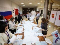 Si prevede una vittoria schiacciante del partito sostenuto da Putin, Russia Unita, con circa il 50% dei voti alle elezioni parlamentari del paese, dicono gli exit poll