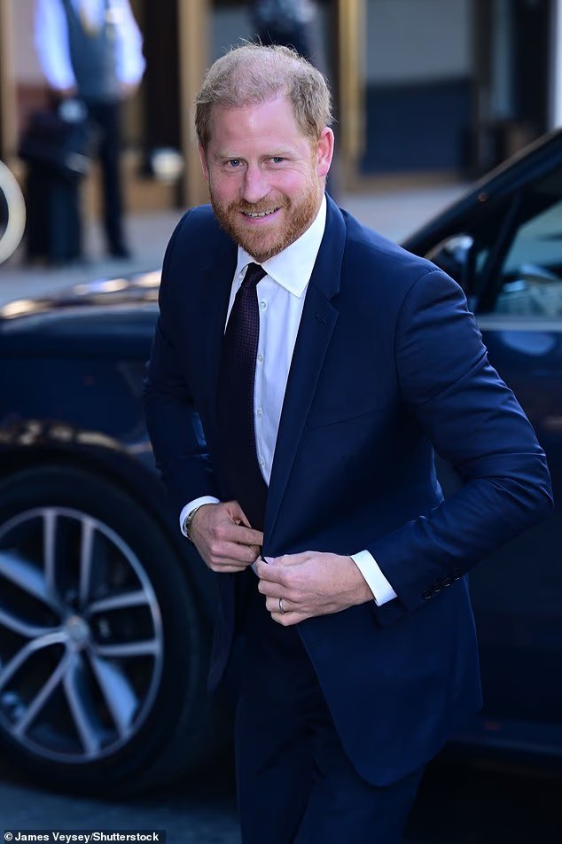 Harry partecipa ai premi WellChild senza Meghan mentre lei continua a tornare in Gran Bretagna in tono discreto Harry partecipa ai premi WellChild senza Meghan mentre lei continua a tornare in Gran Bretagna in tono discreto