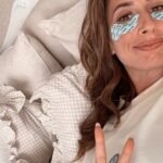Stacey Solomon dà il via ai lavori di ristrutturazione della sua villa da 2 milioni di sterline nell’Essex mentre chiede aiuto al suo ex e al figlio Zach, 18 anni, per piastrellare un bagno