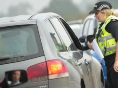 Il “complotto terroristico” della base aerea britannica è stato sventato quando uno dei sospettati ha telefonato alla polizia: denuncia