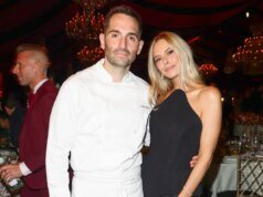 All’interno della celebrazione del matrimonio chic del famoso chef Mario Carbone e Cait Bailey