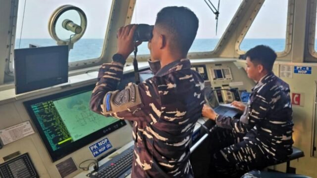 6aa258db09a49-tni-al-sisir-perairan-selar-sunda-cari-5-jurnalis-yang-hilang_gemini_1265_711.jpg