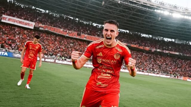 6aa5debdf01dd-pemain-persija-jakarta-ivan-mamut_gemini_1265_711.jpg
