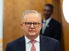 Albanese difende la repressione australiana dei social media dall’esplosione di “censura” dell’amministrazione Trump