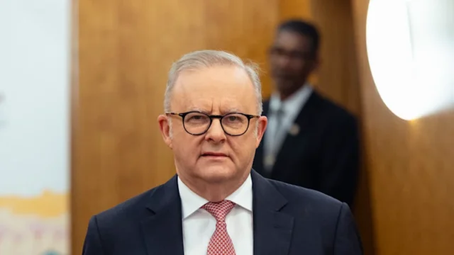 Albanese difende la repressione australiana dei social media dall’esplosione di “censura” dell’amministrazione Trump Albanese difende la repressione australiana dei social media dall’esplosione di “censura” dell’amministrazione Trump