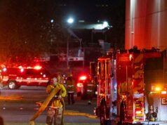 Elicottero di un telegiornale precipita a Los Angeles mentre riprendeva un incidente con un autobus