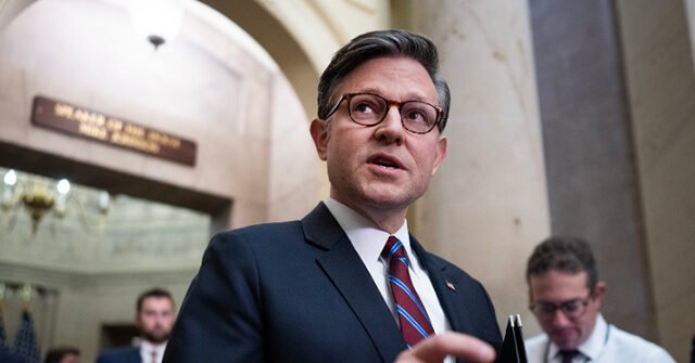 Mike Johnson sostiene l’opposizione ai data center “provenienti dalla Cina” Mike Johnson sostiene l’opposizione ai data center “provenienti dalla Cina”