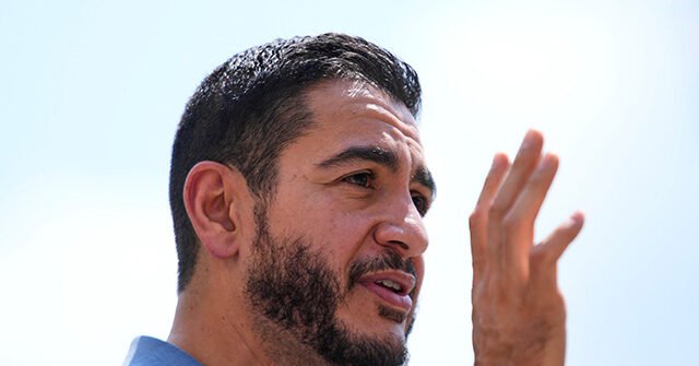 Il nipote di Soros afferma che la borsa di studio ha pagato le tasse scolastiche a El-Sayed Il nipote di Soros afferma che la borsa di studio ha pagato le tasse scolastiche a El-Sayed