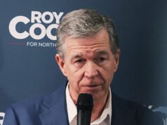 Il democratico Roy Cooper sostiene che la gente fosse frustrata perché non sono stati rilasciati “più” detenuti