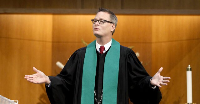 Rapporto: Il candidato dem al Senato del KS Adam Hamilton ha detto ai seguaci di “pentirsi” di mangiare carne di manzo Rapporto: Il candidato dem al Senato del KS Adam Hamilton ha detto ai seguaci di “pentirsi” di mangiare carne di manzo