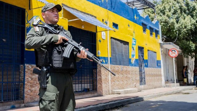 “L’ondata di libertà” travolge l’America Latina mentre l’alleato di Trump combatte il gruppo terroristico marxista “L’ondata di libertà” travolge l’America Latina mentre l’alleato di Trump combatte il gruppo terroristico marxista