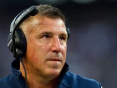 L’allenatore dei Patriots Mike Vrabel difende la posizione di TreVeyon Henderson a favore dei genitori nel caso di custodia transgender