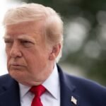 Trump si scaglia ancora contro la stampa dopo aver escluso la CNN: “Gente malata”