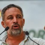 Uomo arrestato dopo aver tentato di attaccare il leader dei Vox Abascal