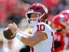 Gli allenatori dell’Oklahoma hanno preso in considerazione l’idea di mettere in panchina John Mateer nella brutta sconfitta contro la Georgia