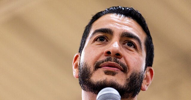 El-Sayed paragona il divieto della legge della Sharia in Oklahoma al sentiero delle lacrime, al massacro della razza di Tulsa El-Sayed paragona il divieto della legge della Sharia in Oklahoma al sentiero delle lacrime, al massacro della razza di Tulsa