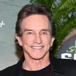Jeff Probst afferma che la politica dei “Survivor” è stata “uno dei più grandi cambiamenti positivi di sempre”