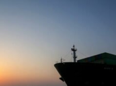 CENTCOM: 1 miliardo di barili attraversano Hormuz: il “blocco corazzato” mantiene l’Iran a zero