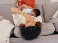 La depressione postpartum è collegata a un rischio di morte infantile quasi 3 volte più elevato