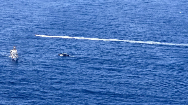Almeno 40 persone salvate, 2 morte mentre la barca si ribalta dopo uno scontro con il machete vicino a Porto Rico Almeno 40 persone salvate, 2 morte mentre la barca si ribalta dopo uno scontro con il machete vicino a Porto Rico