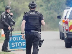 Uomini arrestati in un grave incidente avvenuto nella base aerea britannica utilizzata dagli Stati Uniti