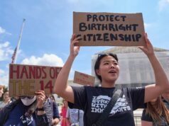 Un giudice statunitense blocca l’ultimo tentativo di Trump di limitare la cittadinanza per diritto di nascita