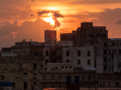 Cuba piomba nel buio totale a causa di un nuovo crollo della rete elettrica, avverte l’Ambasciata degli Stati Uniti