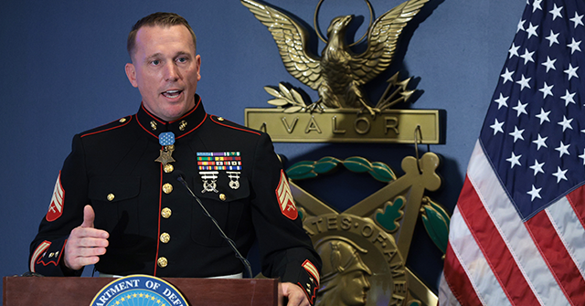 Esclusivo: Dakota Meyer: l’esercito non può permettersi leader che non hanno mai dovuto eseguire l’ordine Esclusivo: Dakota Meyer: l’esercito non può permettersi leader che non hanno mai dovuto eseguire l’ordine