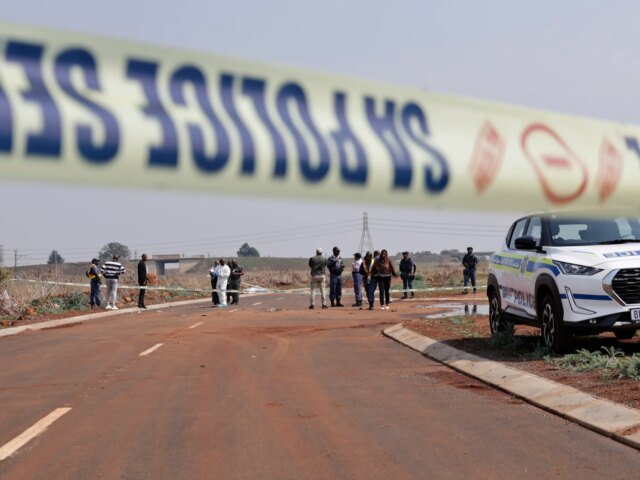 La polizia sudafricana scopre il corpo della decima donna vicino a Johannesburg La polizia sudafricana scopre il corpo della decima donna vicino a Johannesburg