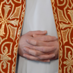 Un prete episcopale di New York dichiara che Gesù è “transgender”: se neghi questo, neghi la sua “divinità”