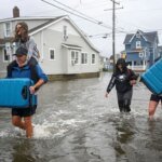 Una potente tempesta porta inondazioni e interruzioni di corrente nel nord-est degli Stati Uniti