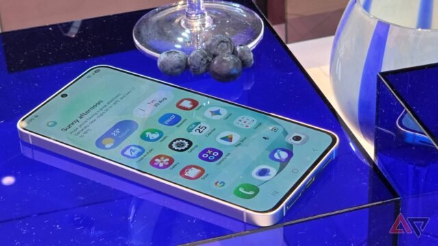samsung-galaxy-s26-fe-on-surface.jpg
