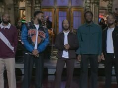 ‘SNL’: Jalen Brunson e i compagni di squadra dei Knicks ridono durante il monologo di domande e risposte del campionato NBA