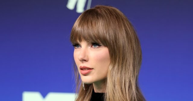 Guarda: Taylor Swift dedica il premio MTV Video of the Year a Dolly Parton Guarda: Taylor Swift dedica il premio MTV Video of the Year a Dolly Parton