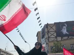 “Le fauci della morte”: l’Iran ha solo due mesi di scorte di carburante mentre il blocco statunitense soffoca la sua unica fonte di sostentamento