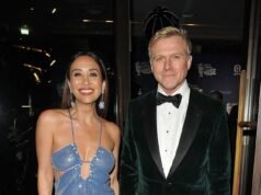 Il fidanzato di Myleene Klass, Simon Motson, viene multato per aver gettato rifiuti dopo aver lasciato cadere una sigaretta durante una cena nel nord di Londra