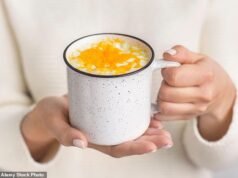 Come puoi usare la curcuma per trattare l’indigestione, l’artrite e persino il prediabete: è l’integratore più venduto in Gran Bretagna e ora ti sveliamo il modo migliore per prenderlo