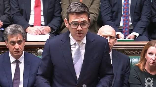 Sei sicuro di voler rientrare nell’UE, Primo Ministro? Germania, Italia e Belgio chiedono a Bruxelles di smetterla di strangolare le economie con la “burocrazia”, aumentando la pressione su Andy Burnham affinché abbandoni i piani “folli” per smontare la Brexit Sei sicuro di voler rientrare nell’UE, Primo Ministro? Germania, Italia e Belgio chiedono a Bruxelles di smetterla di strangolare le economie con la “burocrazia”, aumentando la pressione su Andy Burnham affinché abbandoni i piani “folli” per smontare la Brexit